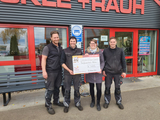 Reifenwechsel-Aktion von Glöckle & Rauh zugunsten Kinderhospiz St. Nikolaus